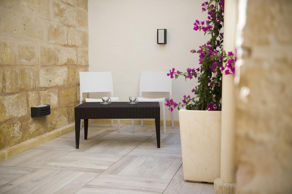 Vacation Townhouse Villa Sliema Bagian luar foto